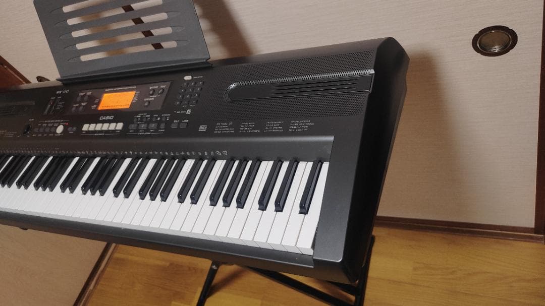 Casio WK-110 (スタンドあり)
