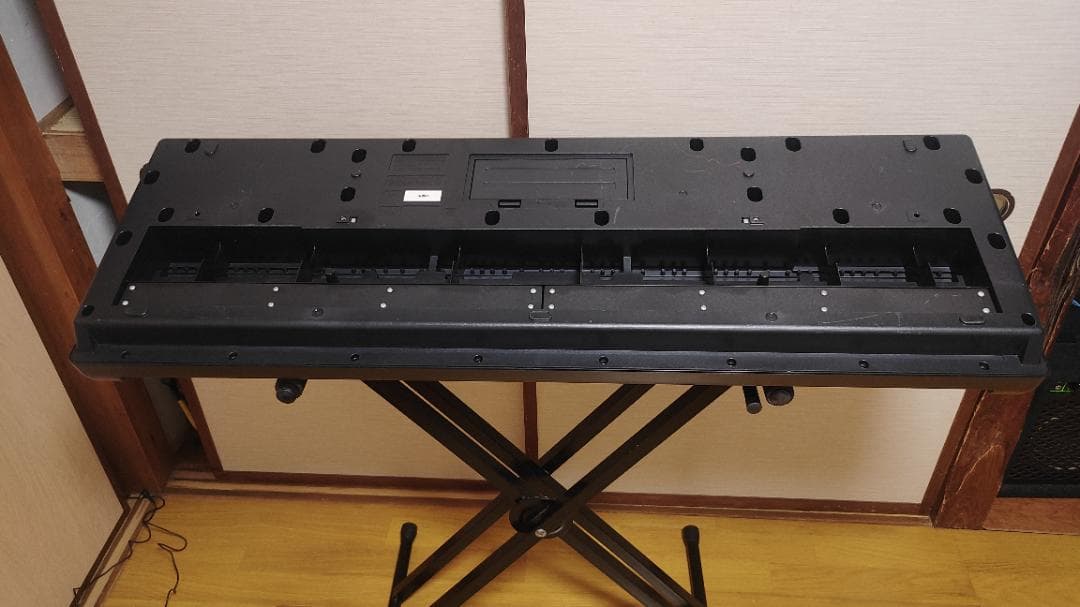 Casio WK-110 (スタンドあり)