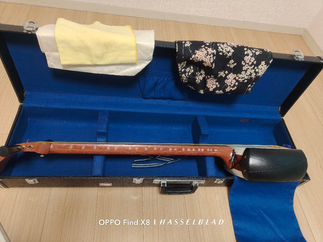 津軽三味線［花梨］ 裏表本皮 サワリ有 おまけ付