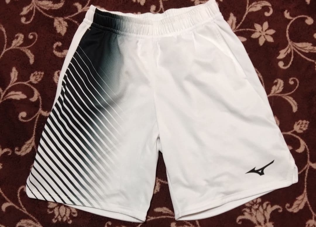 Mizuno 迷彩デザイン Tシャツとショートパンツ セット Mサイズ