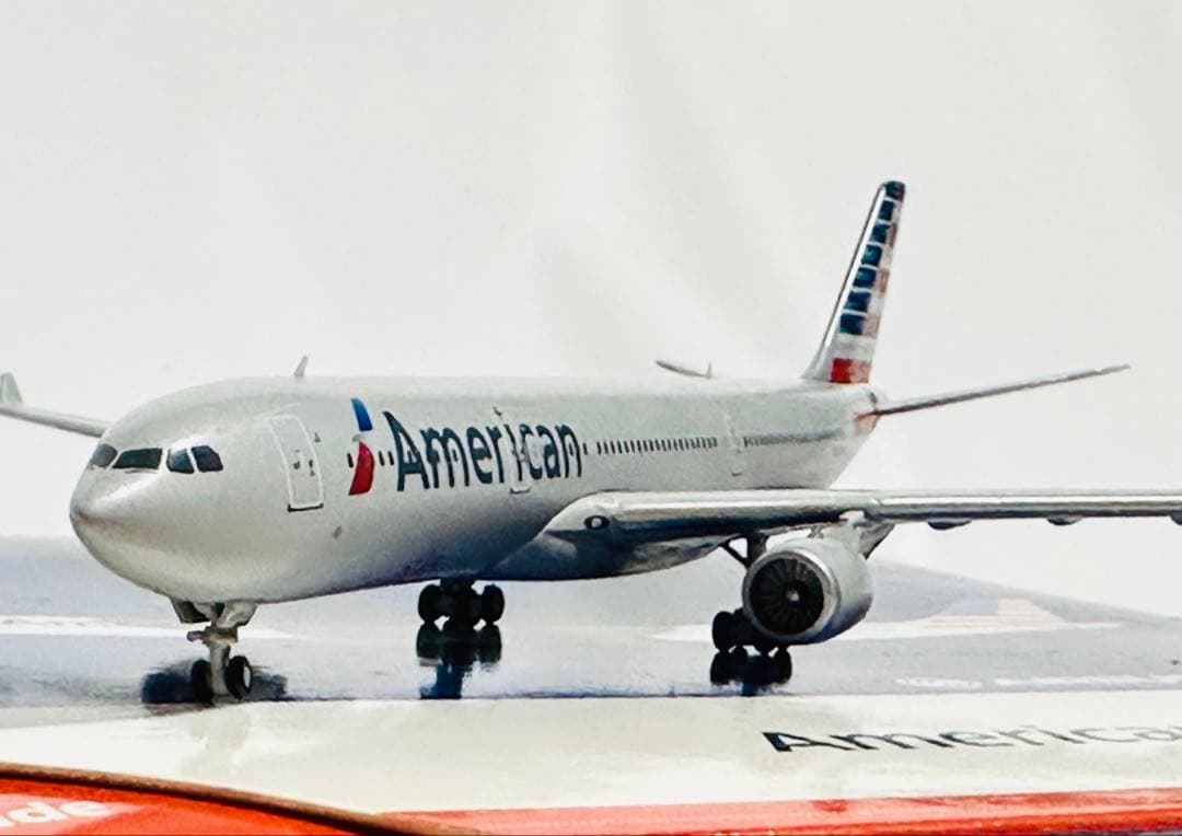 Gemini 1/400 A330-300 アメリカン航空