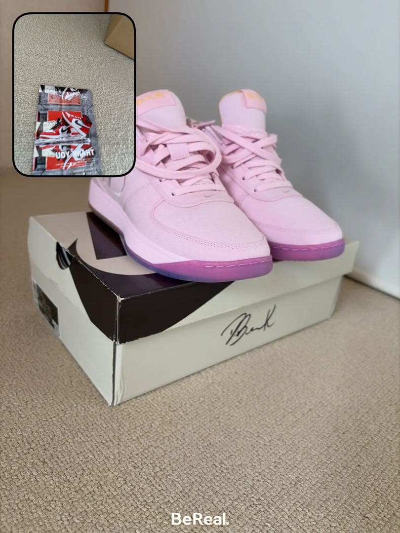Nike ピンク バスケットボールシューズ