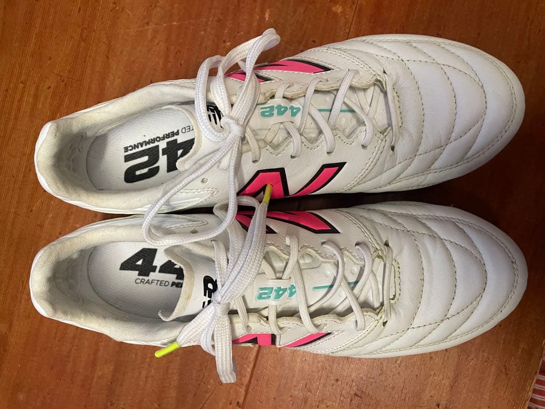 ⭐︎美品⭐︎New Balance 442V2 PROサッカースパイクホワイトピンク