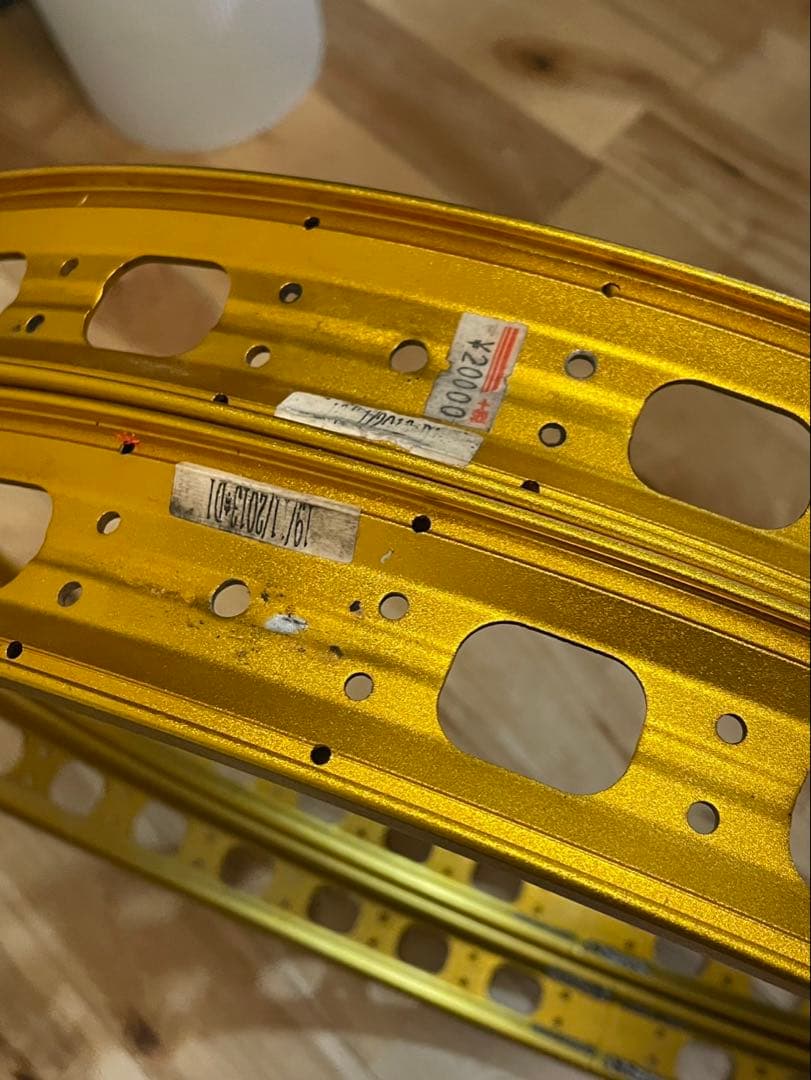Surly rabbit hole gold 26+ リムのみ