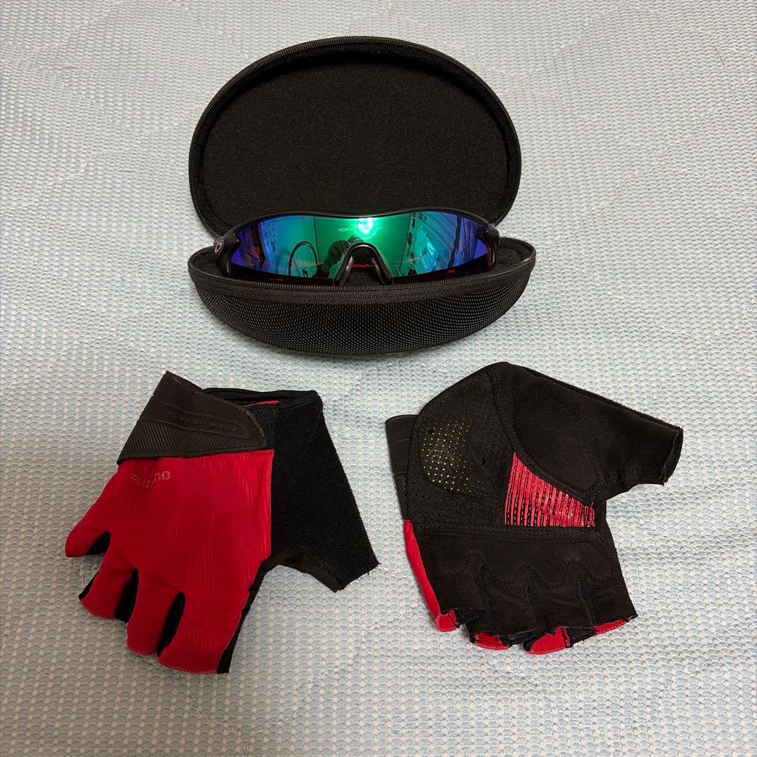 OakleyサングラスとShimanoグローブセット
