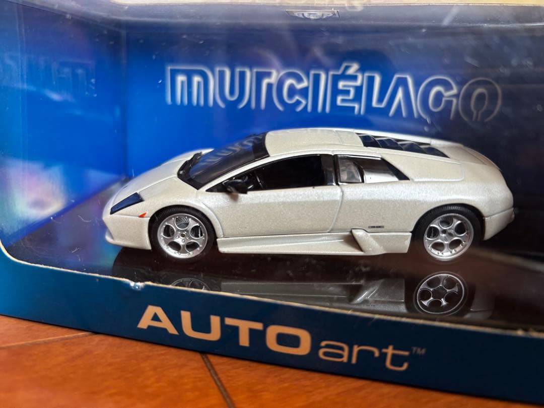 ランボルギーニ　ムルシェラゴAUTOart Murciélago 1:43