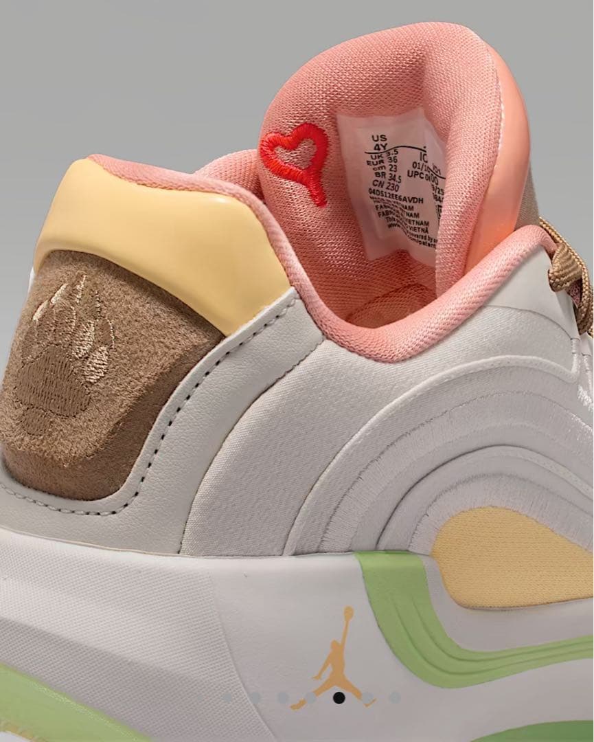 20091031　新品NIKEナイキバスケットボールシューズルカ4