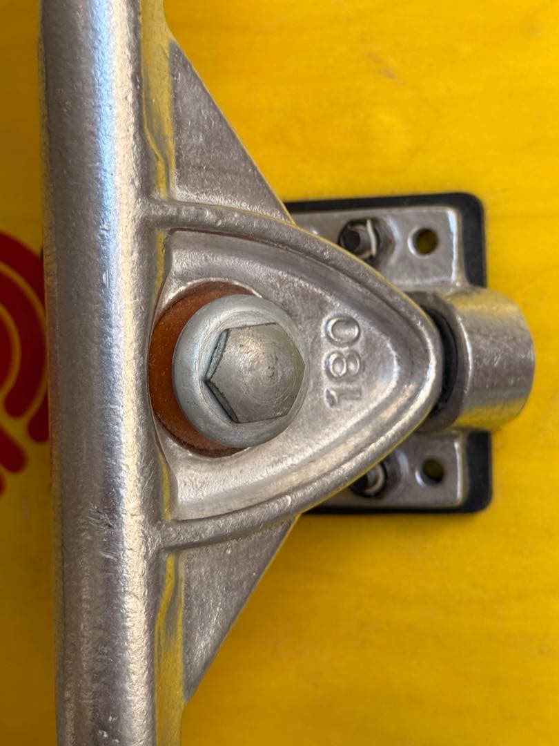 Powell Peralta パウエルペラルタ