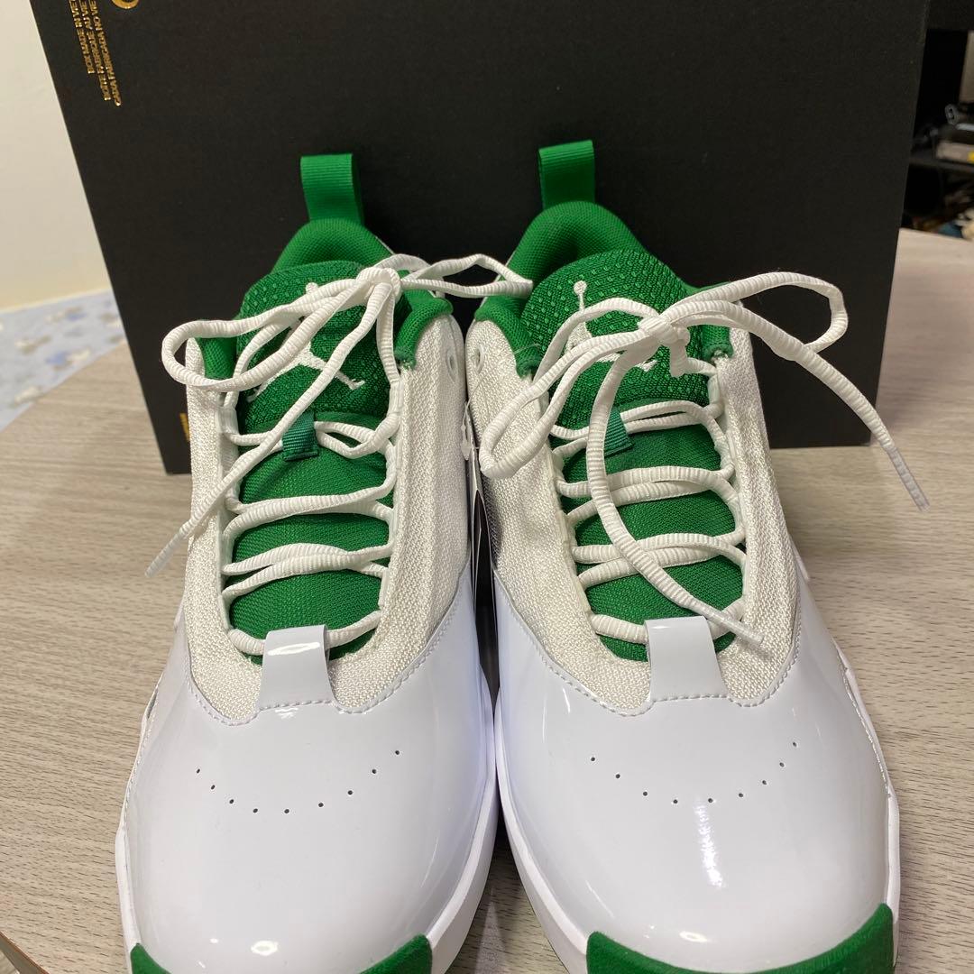 シューズ(男性用) NIKE JORDAN AURA6