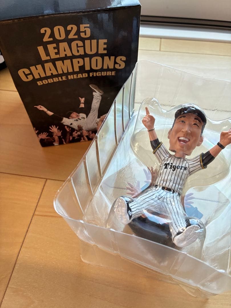 阪神タイガース優勝記念 藤川監督胴上げボブルヘッド人形