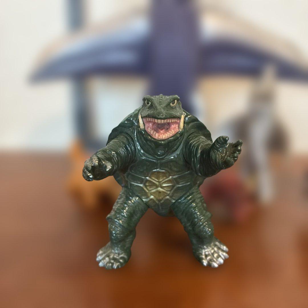 大怪獣　ガメラ　ジャイガー　バルゴン　ジグラ　ジグラ大　ソフビ6体　メンコ付