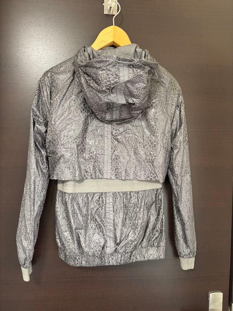 adidas by stella McCartneyのウィンドブレーカー