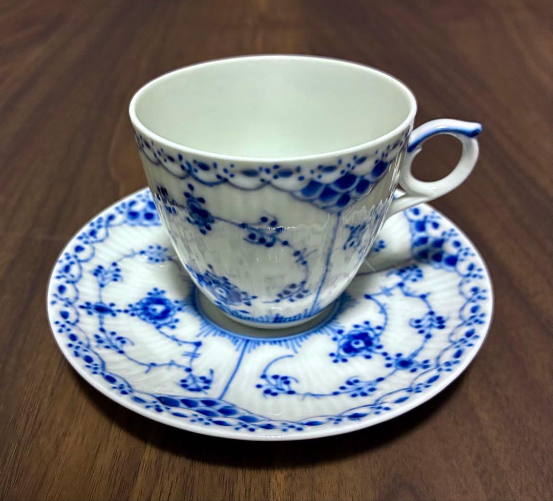 【約100年前のヴィンテージ・極美品】ロイヤルコペン　デミタスカップ＆ソーサー