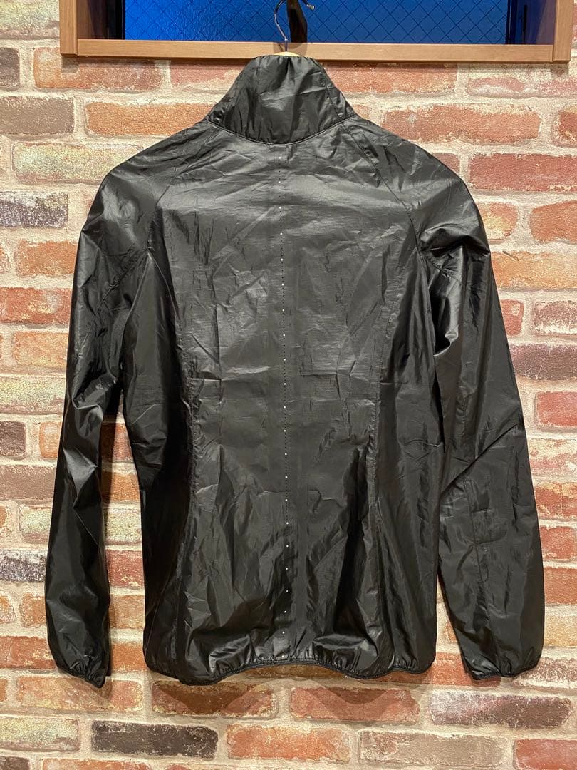 Lululemon ルルレモン Run With It Jacket 黒