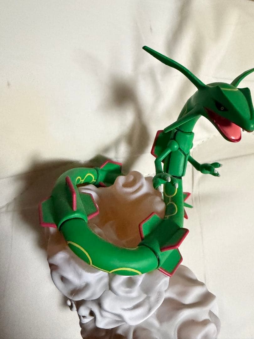 ポケモン レックウザ　フィギュア BANDAI