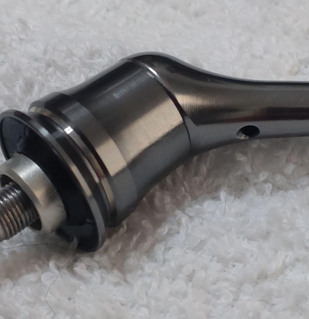 シマノ 18ステラC2000S 純正40ミリ　　ハンドル 極美品