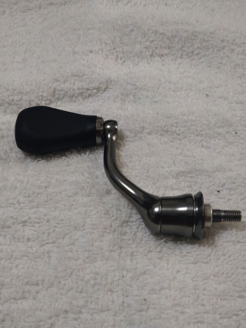 シマノ 18ステラC2000S 純正40ミリ　　ハンドル 極美品