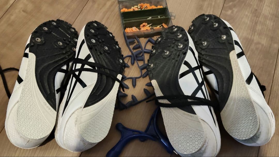陸上スパイク　ASICS ホワイト　26.0 27.5
