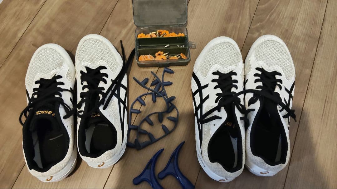 陸上スパイク　ASICS ホワイト　26.0 27.5