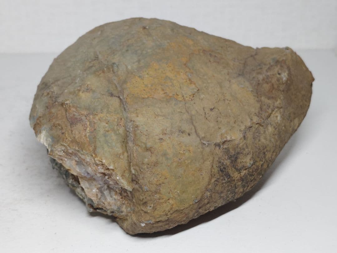 ジオード 1.3kg アメジスト 水晶 原石 鑑賞石 自然石 誕生石 鉱物 鉱石