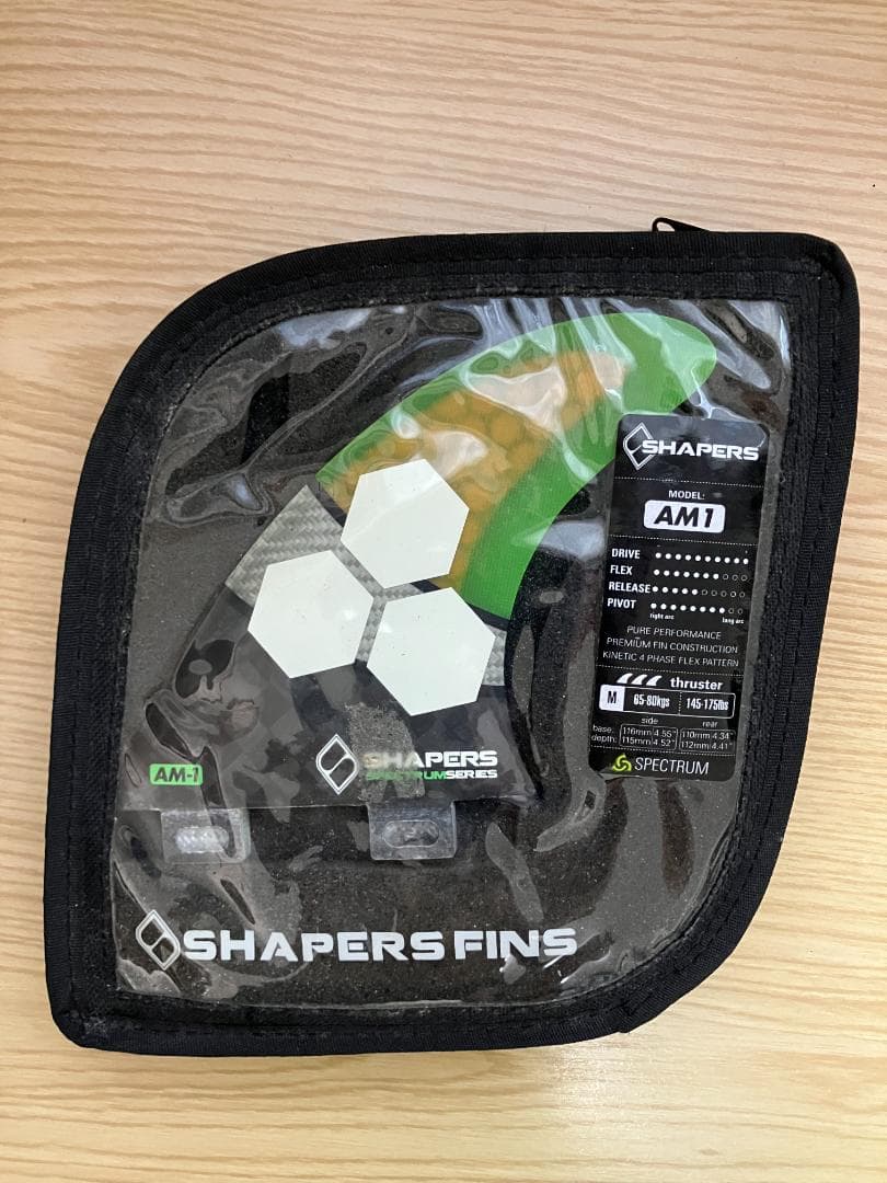 SHAPERS FINS FCS Mサイズ　AM1 Spectrum Fin