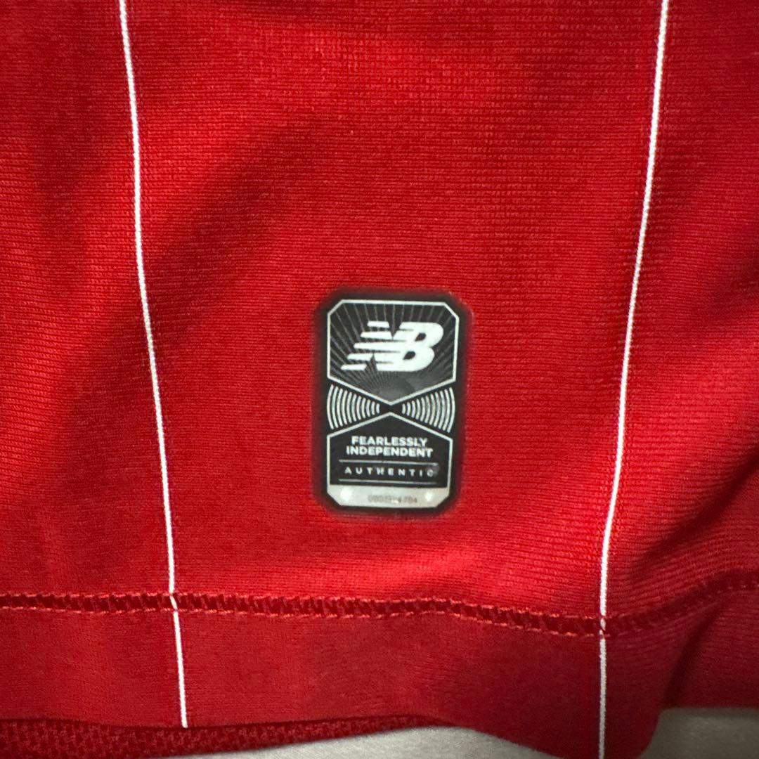 O69正規品19-20 newbalanceリヴァプール南野拓実オーセンティック