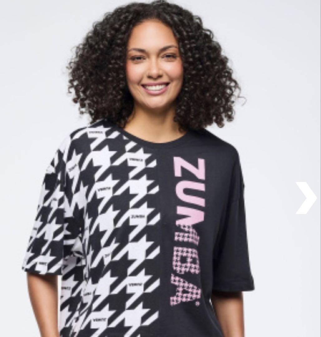 ZUMBA バレンタインシリーズ　正規品Tシャツ　未使用品