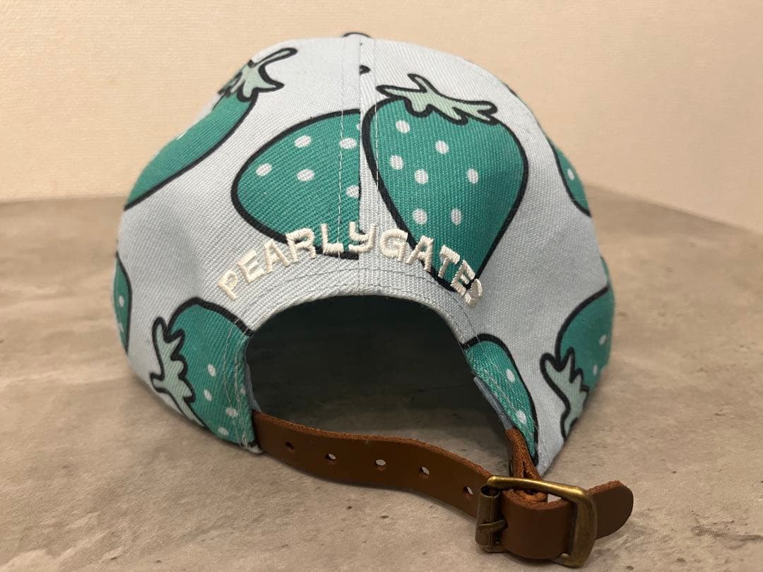 パーリーゲイツ キャップ ライトブルー×グリーン イチゴ柄