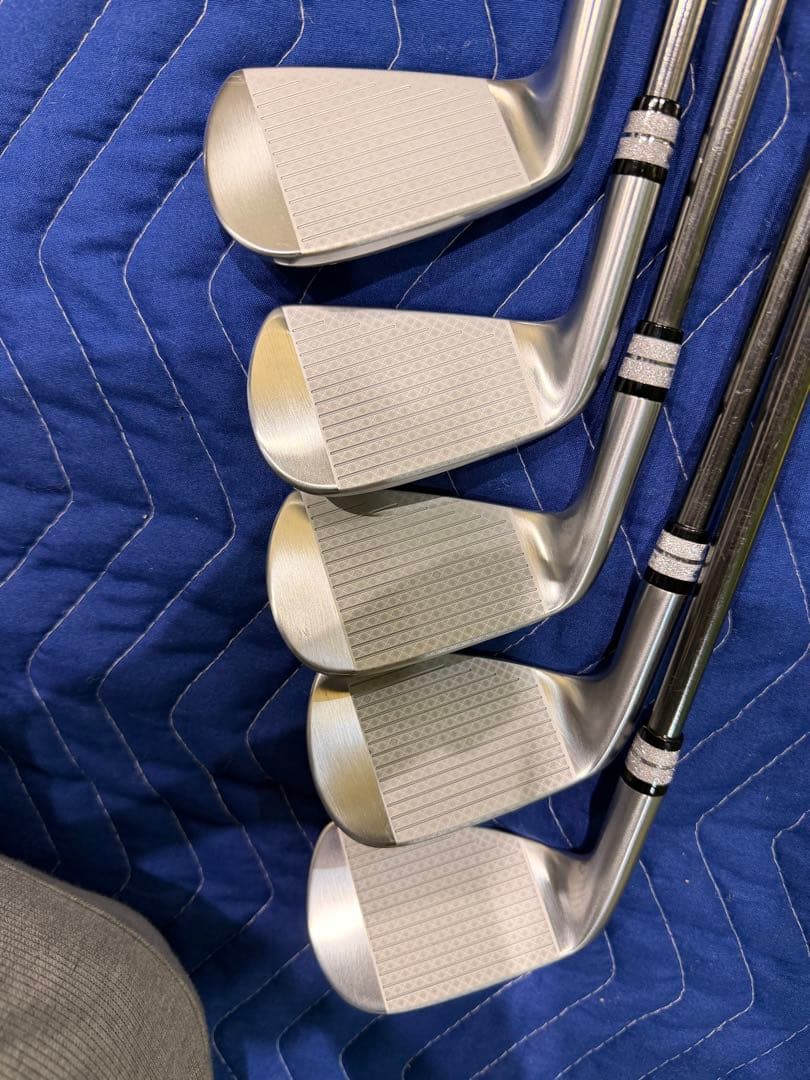 オノフ ONOFF KURO FORGED