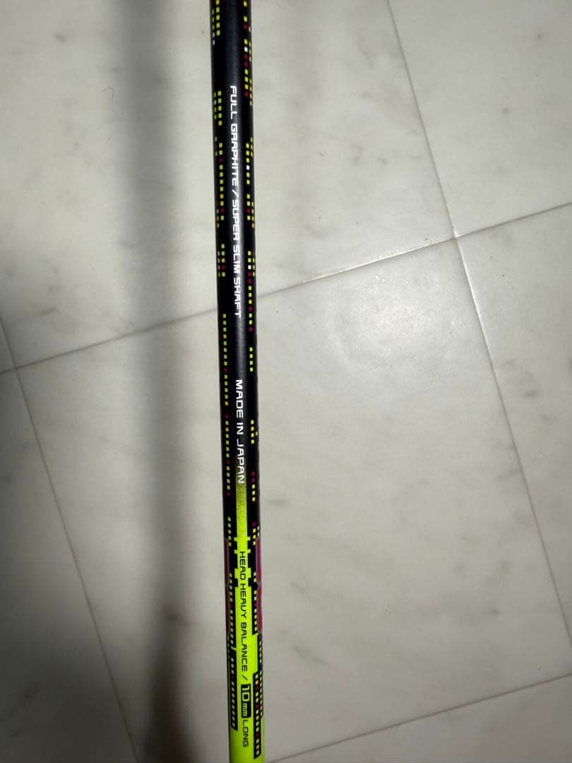 ひびなし美品YONEX VOLTRIC30 ボルトリック30 5UG5 イエロー