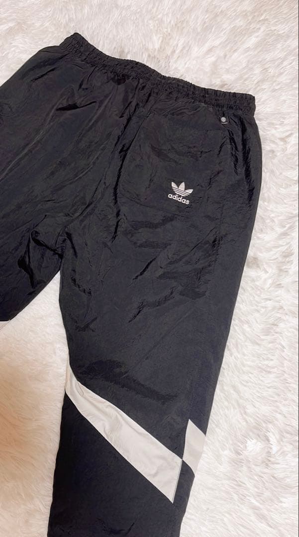 adidas Rekive ナイロントラックパンツ アディダス