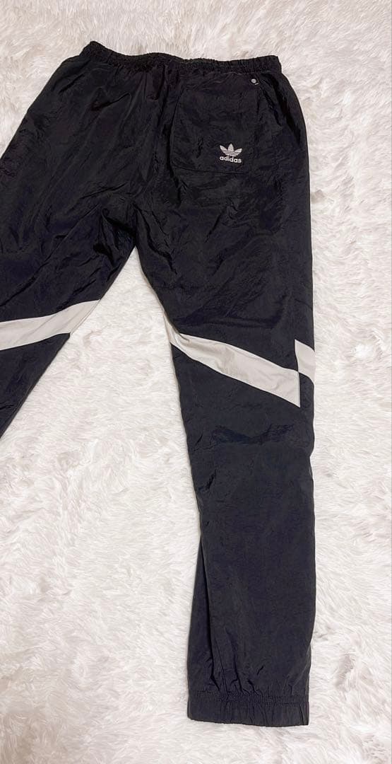 adidas Rekive ナイロントラックパンツ アディダス