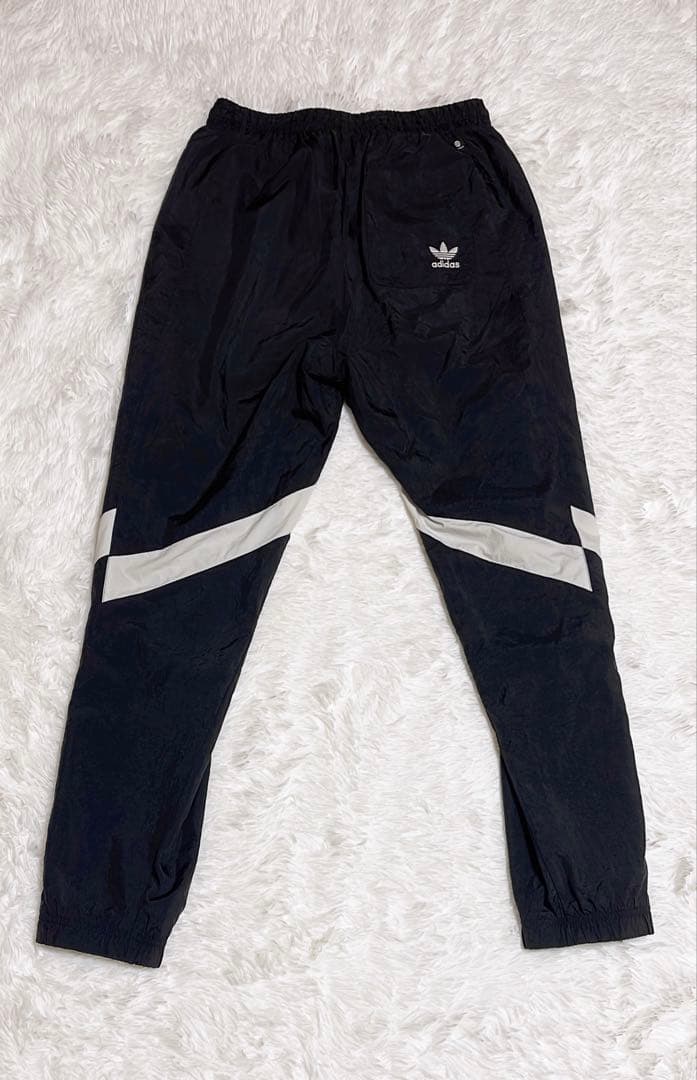adidas Rekive ナイロントラックパンツ アディダス