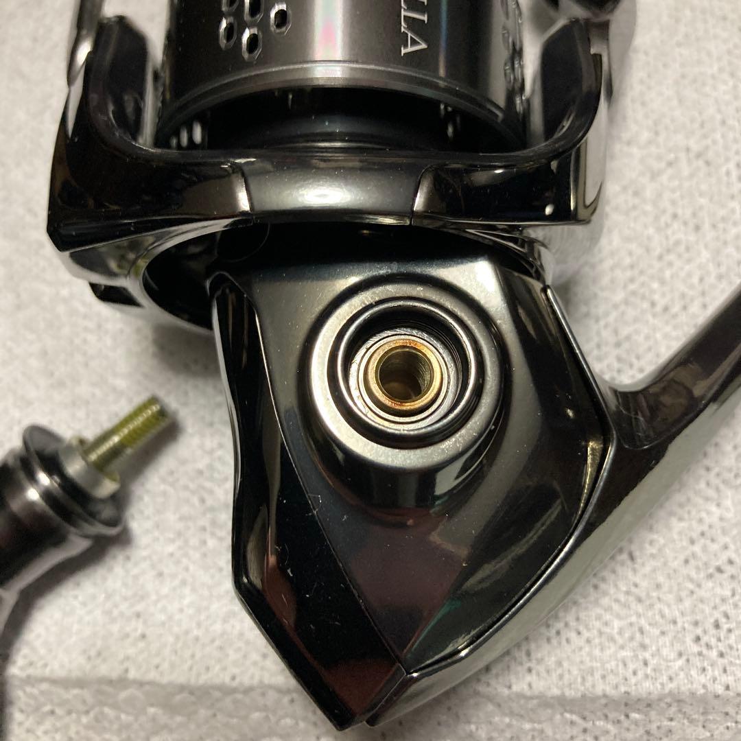 使用少ない美品　18 ステラC2000SHG C2500SHGスプールオマケ有り
