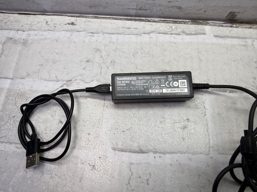 SM-BCR2 シマノ　di2 バッテリーチャージャー　充電器