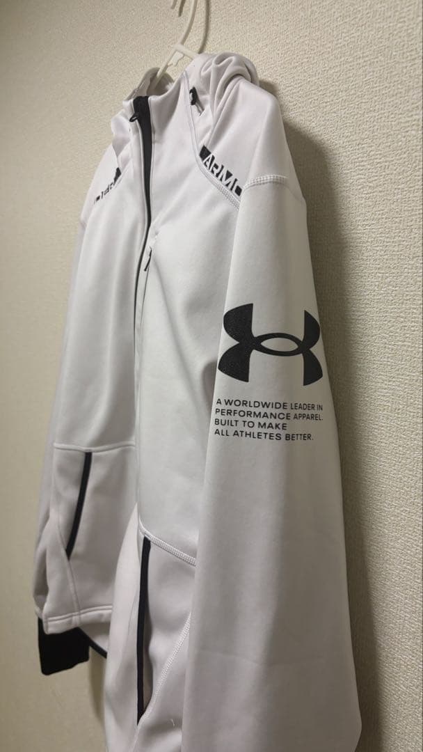 Under Armour フルジップジャケット ホワイト