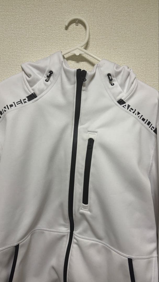 Under Armour フルジップジャケット ホワイト