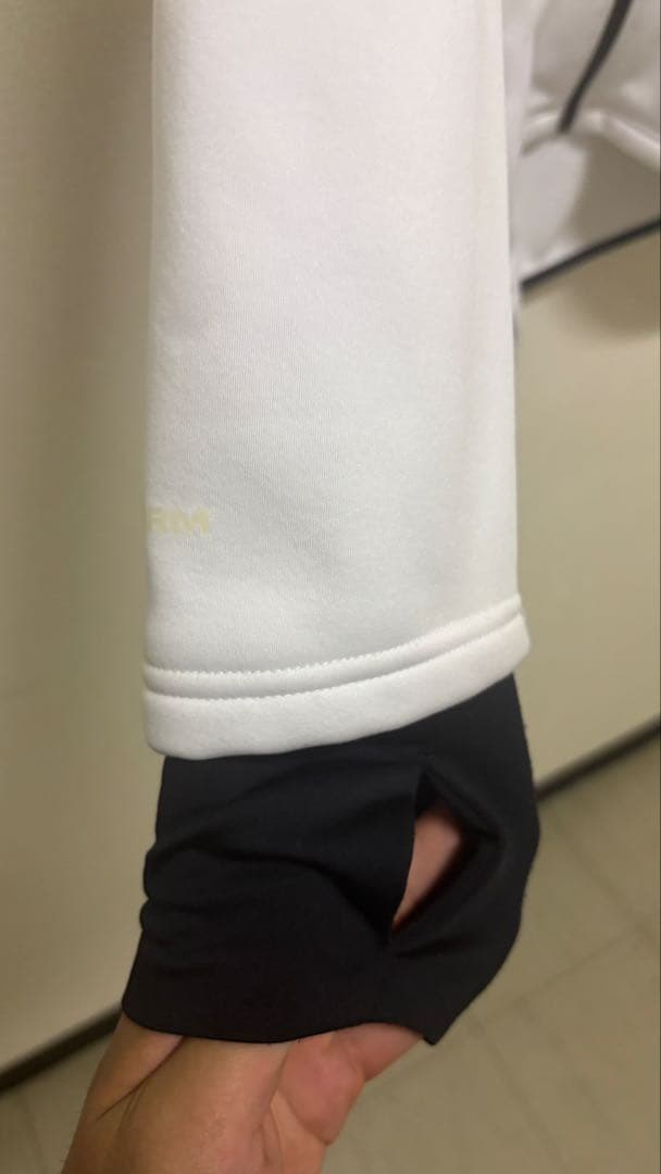 Under Armour フルジップジャケット ホワイト