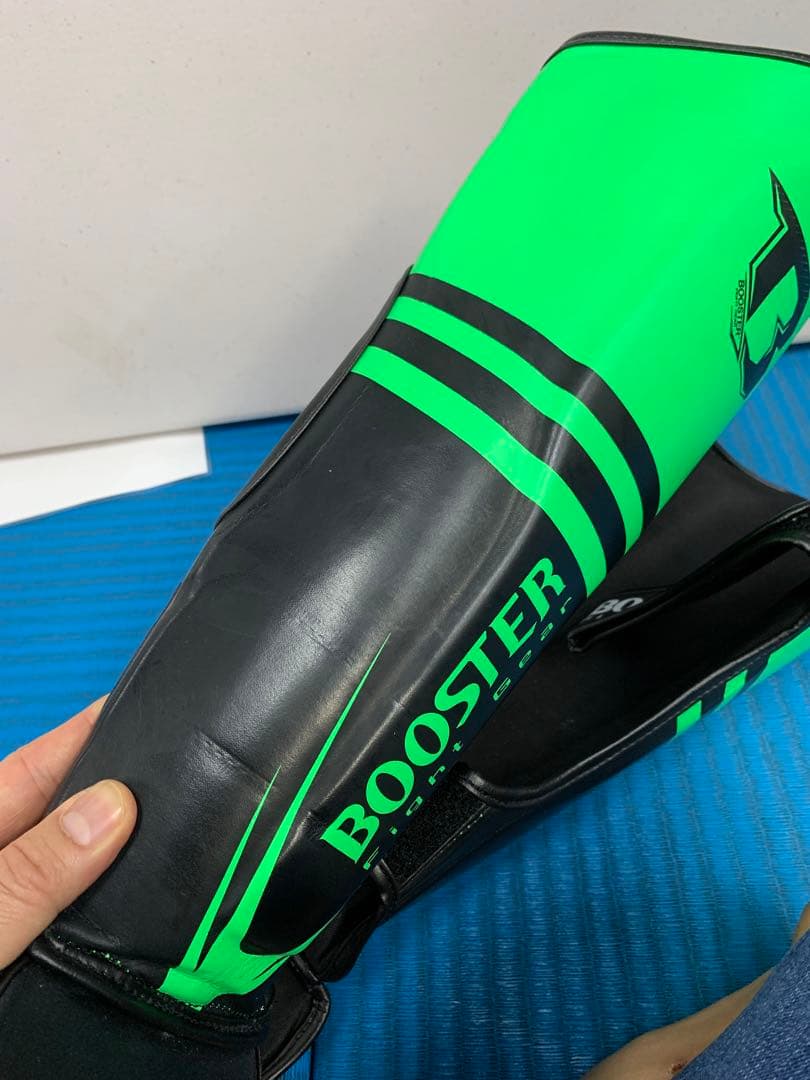 Lサイズ相当 BOOSTER レガース 脛当て キックボクシング ブースター