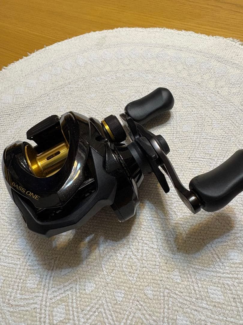 BASS ONE バスワンXT151 ベイトリール ブラック　左巻き