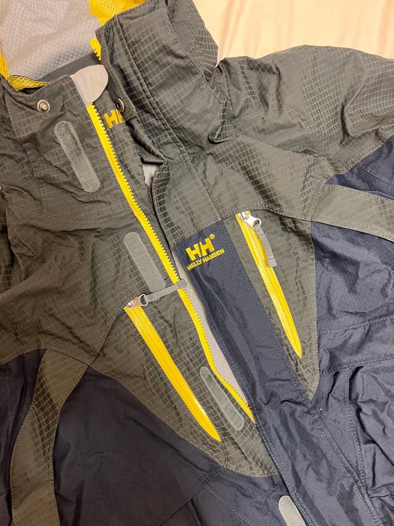 HELLY HANSEN スノーボード　ウェアー
