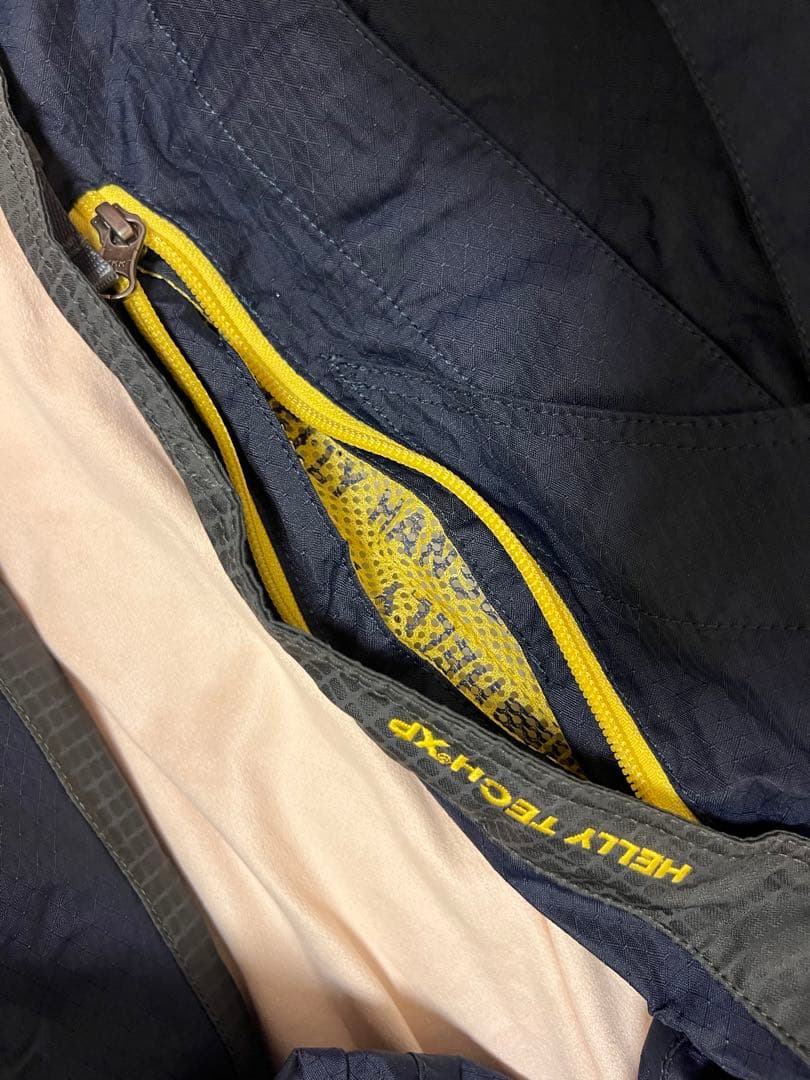 HELLY HANSEN スノーボード　ウェアー