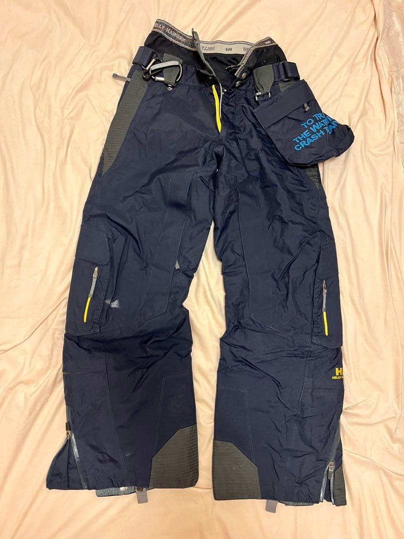 HELLY HANSEN スノーボード　ウェアー