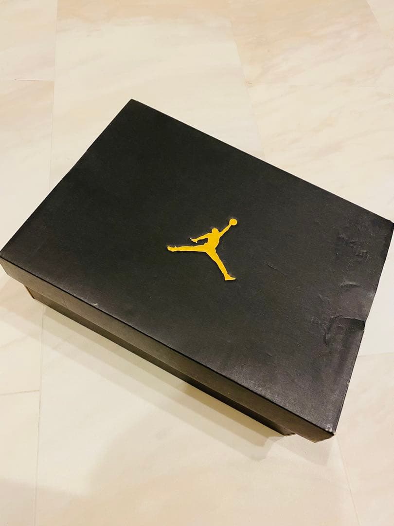 その他 NIKE AIR JORDAN 1 RETRO MID HARE JORDAN