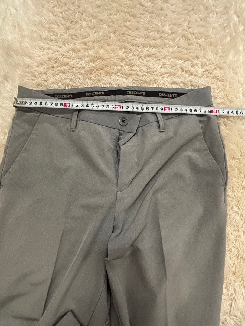 美品　デサントゴルフ　ストレッチパンツ　グレー　Lサイズ