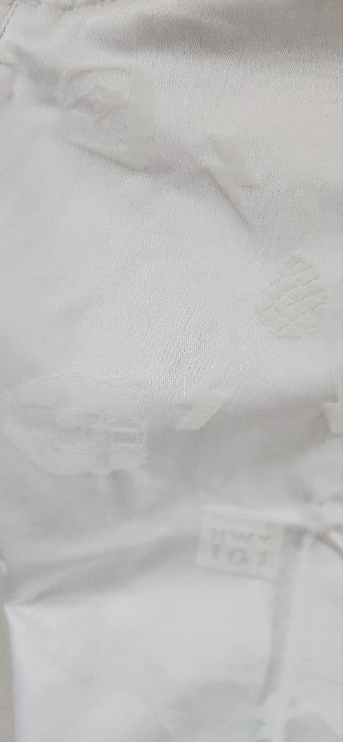 ホワイト ストレートレッグパンツ バックポケット付き