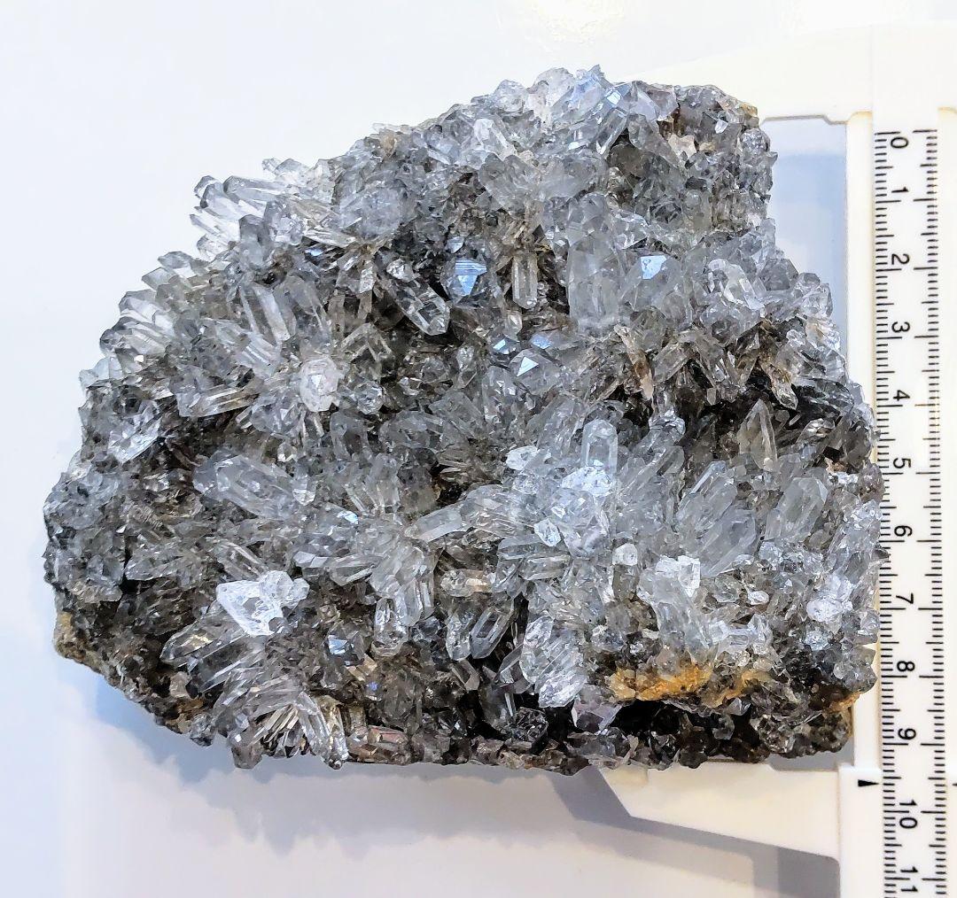 中国産水晶クラスター　８７３g