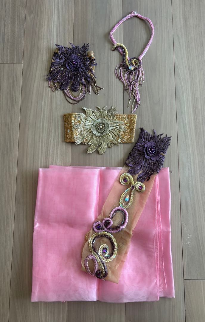 ベリーダンス衣装Bella トルコ　　　　　フルセット　 超美品