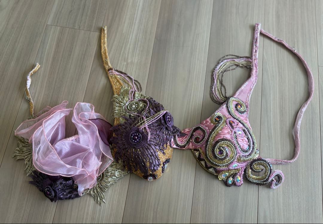 ベリーダンス衣装Bella トルコ　　　　　フルセット　 超美品