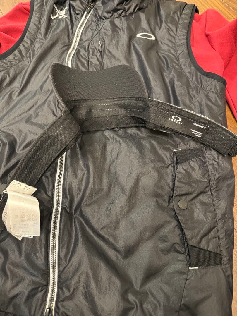Oakley オークリー4点セットMサイズ パンツ スウェット ベスト バイザー